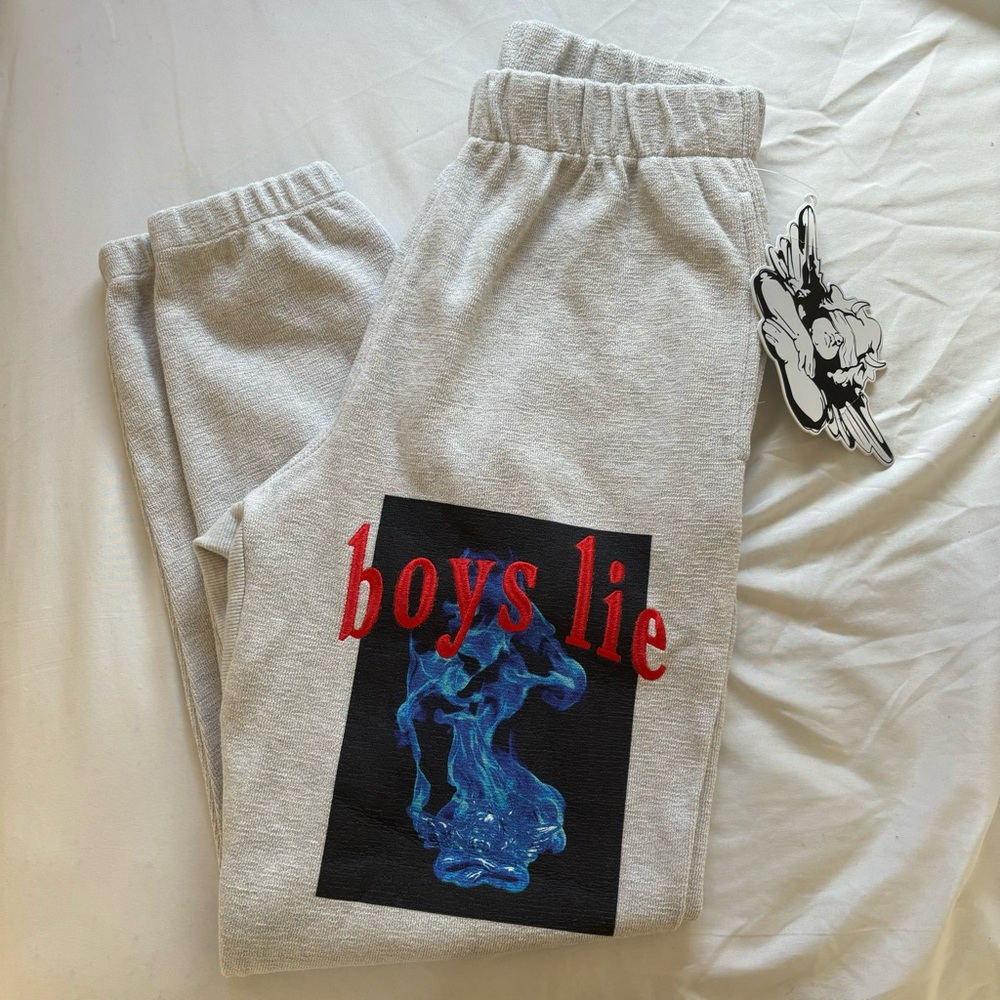 BRAND NEW WITH TAGS AND BAG! Boys Lie sweatpants size small